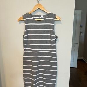 Old Navy Sleeveless Ponte-Knit Sheath Dress Size M